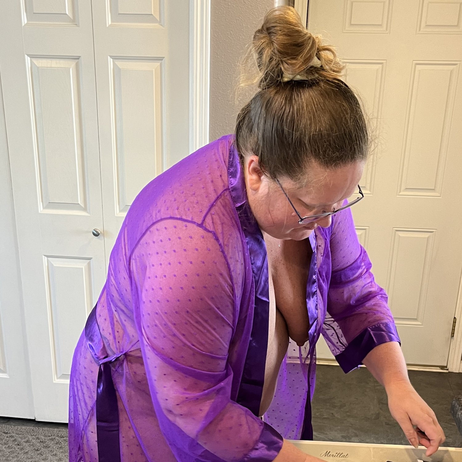 Naked mom in robe #Hdb60fDW