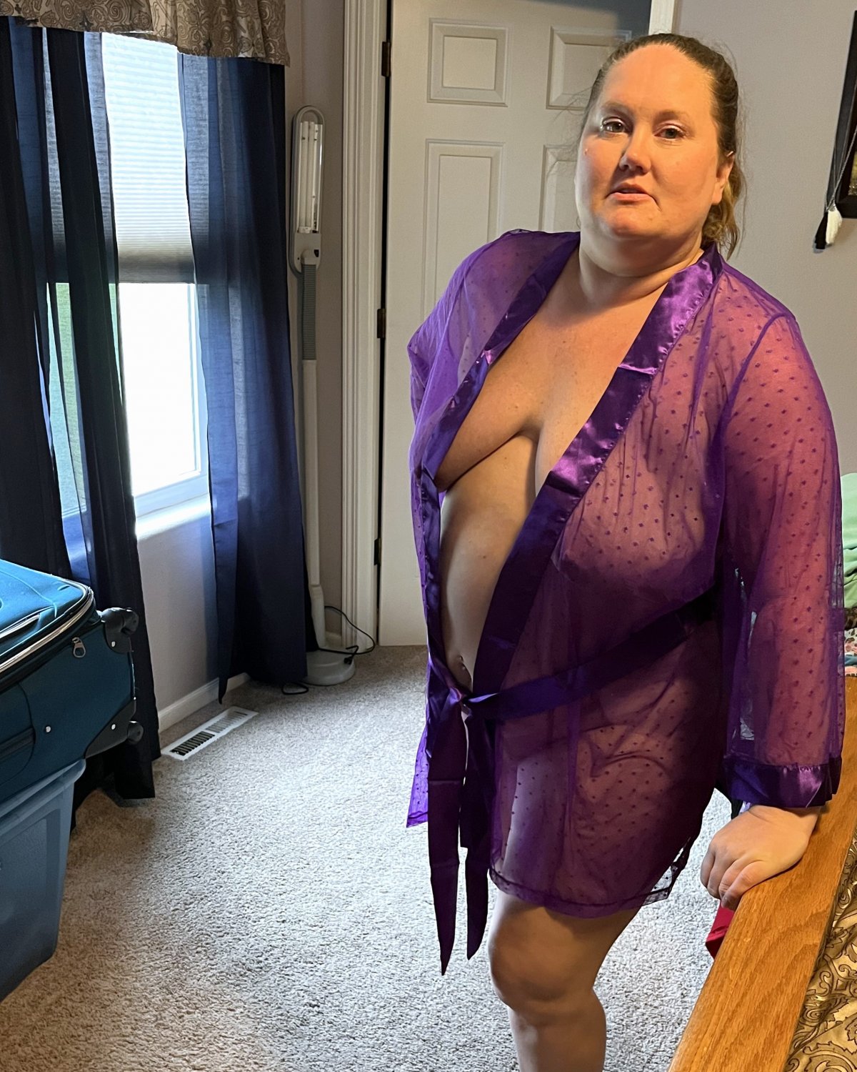 Naked mom in robe #Zd14o4D7