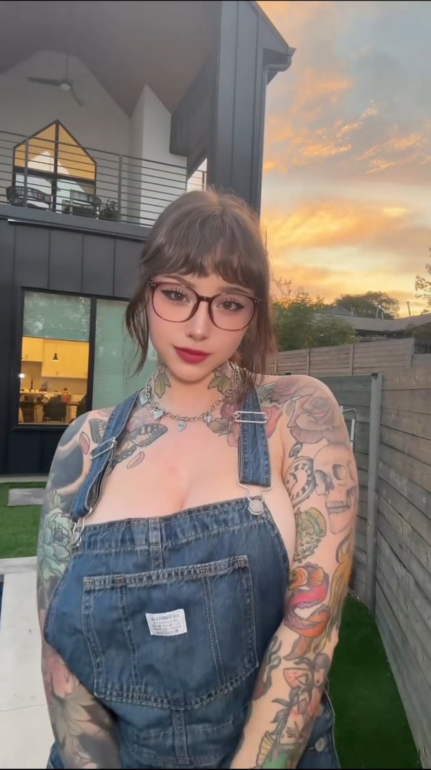 Juneeberri Suicidegirls #SqOFvtXC