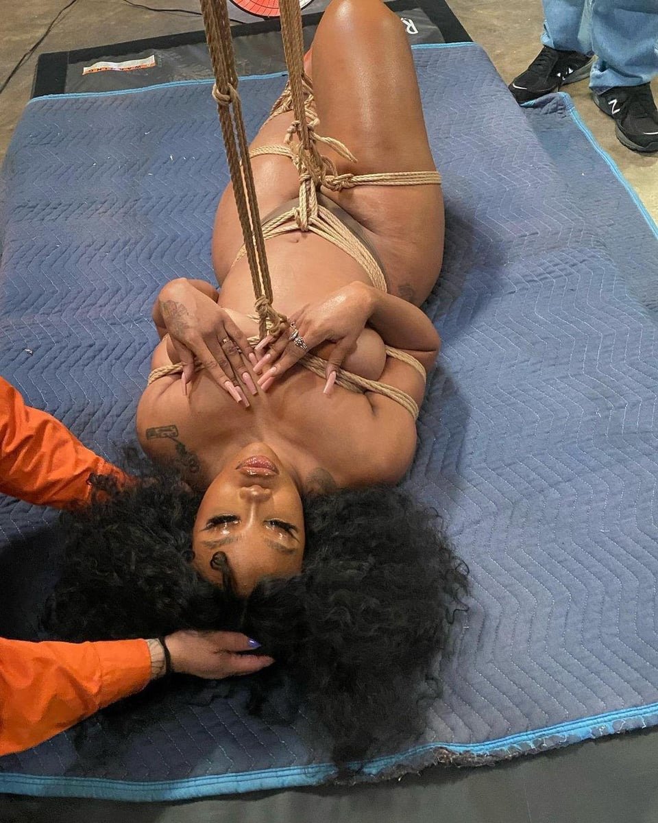 Keep the Beat 5!! 💦🍆 Sizzlin Hot 🥵 #PcgkQspr