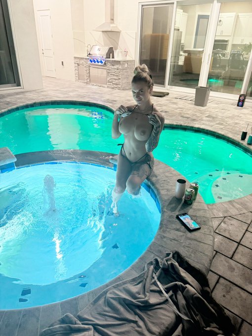 SNOWBUNNY❄️🐇 GONE WILD😈 PT. 1. #e8whLI16